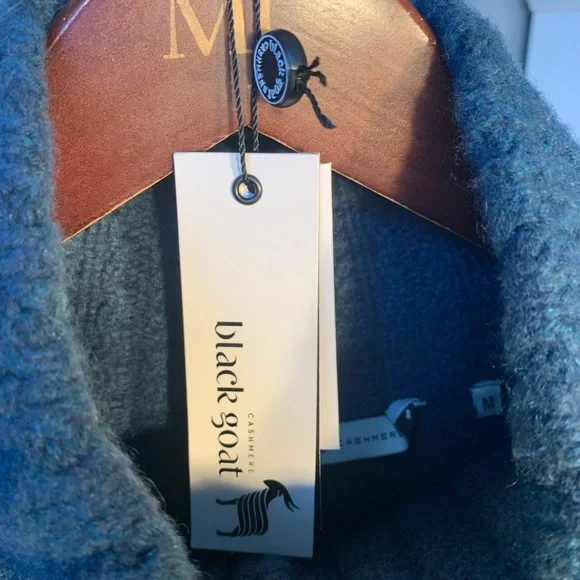 100% Mongolian Cashmere Cardigan - like new, size M - Picture 3 of 10